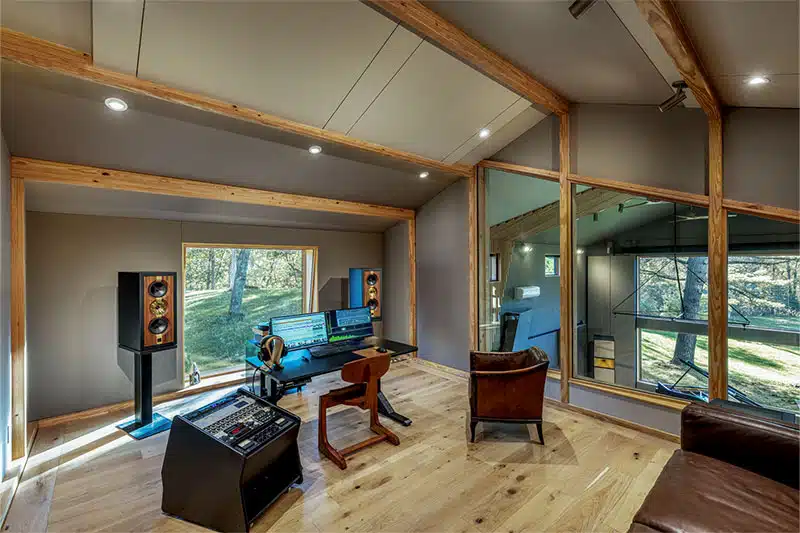 one-soul-studio-recording-control-room-mixing-session-4