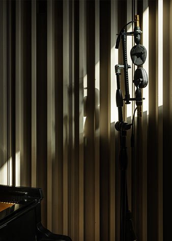 one-soul-studio-recording-millennia-hv3d-preamp