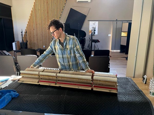 Bobby-Avey-steinway